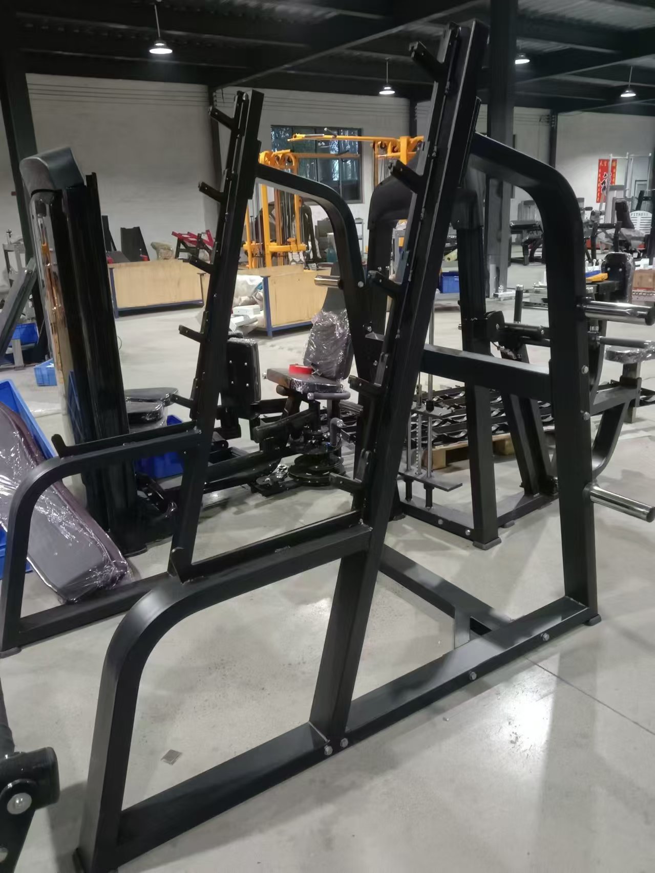 Heavy Equipment Lifting - Squat Rack Power Cage, Plate Loaded
