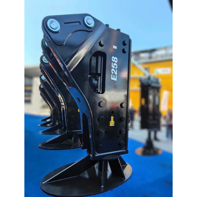 E175 Hydraulic Breaker 35-40T  - огляд і ціна Heavy Equipment Breaker